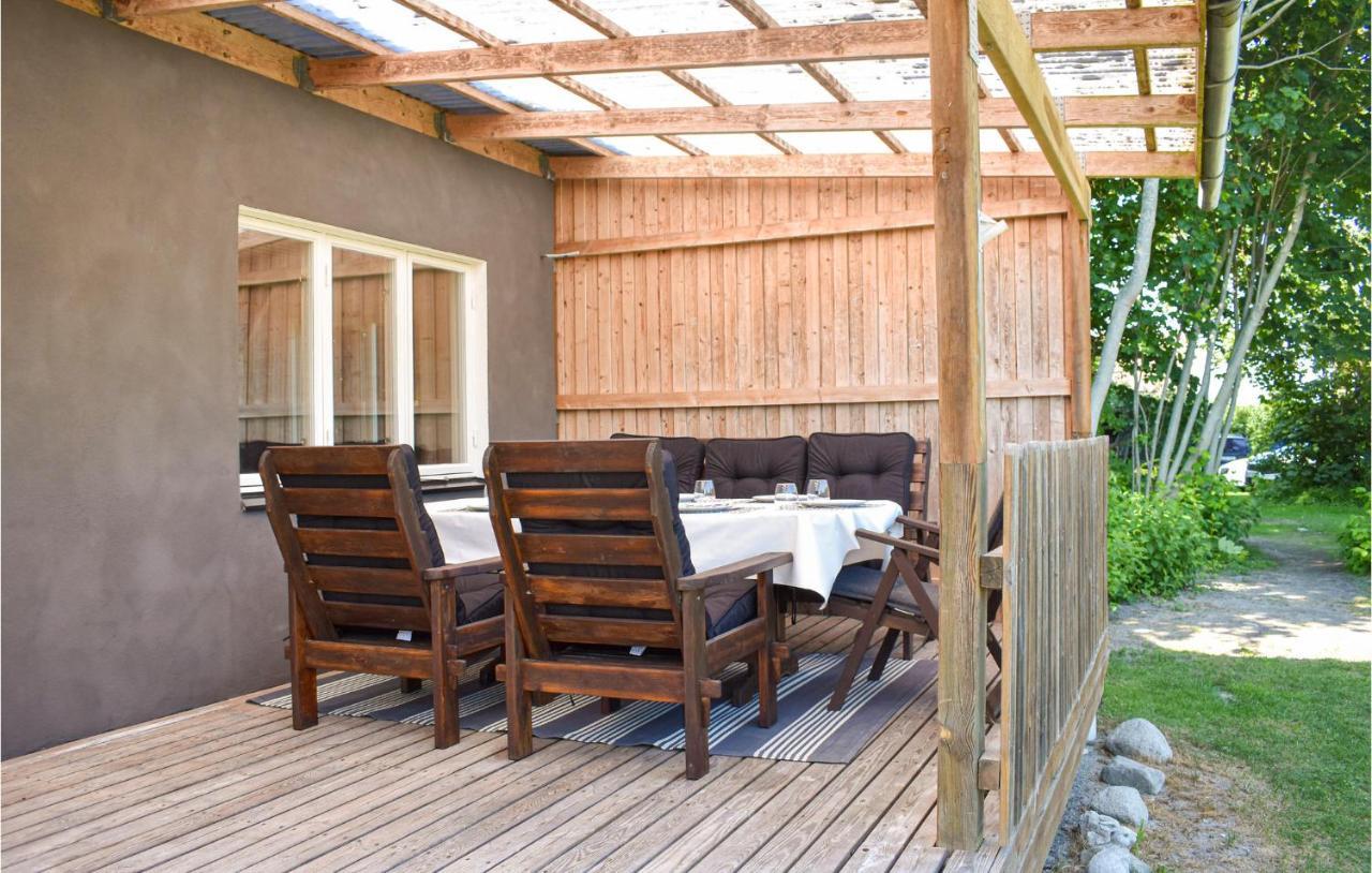 2 Bedroom Amazing Home In Fjaelkinge ภายนอก รูปภาพ